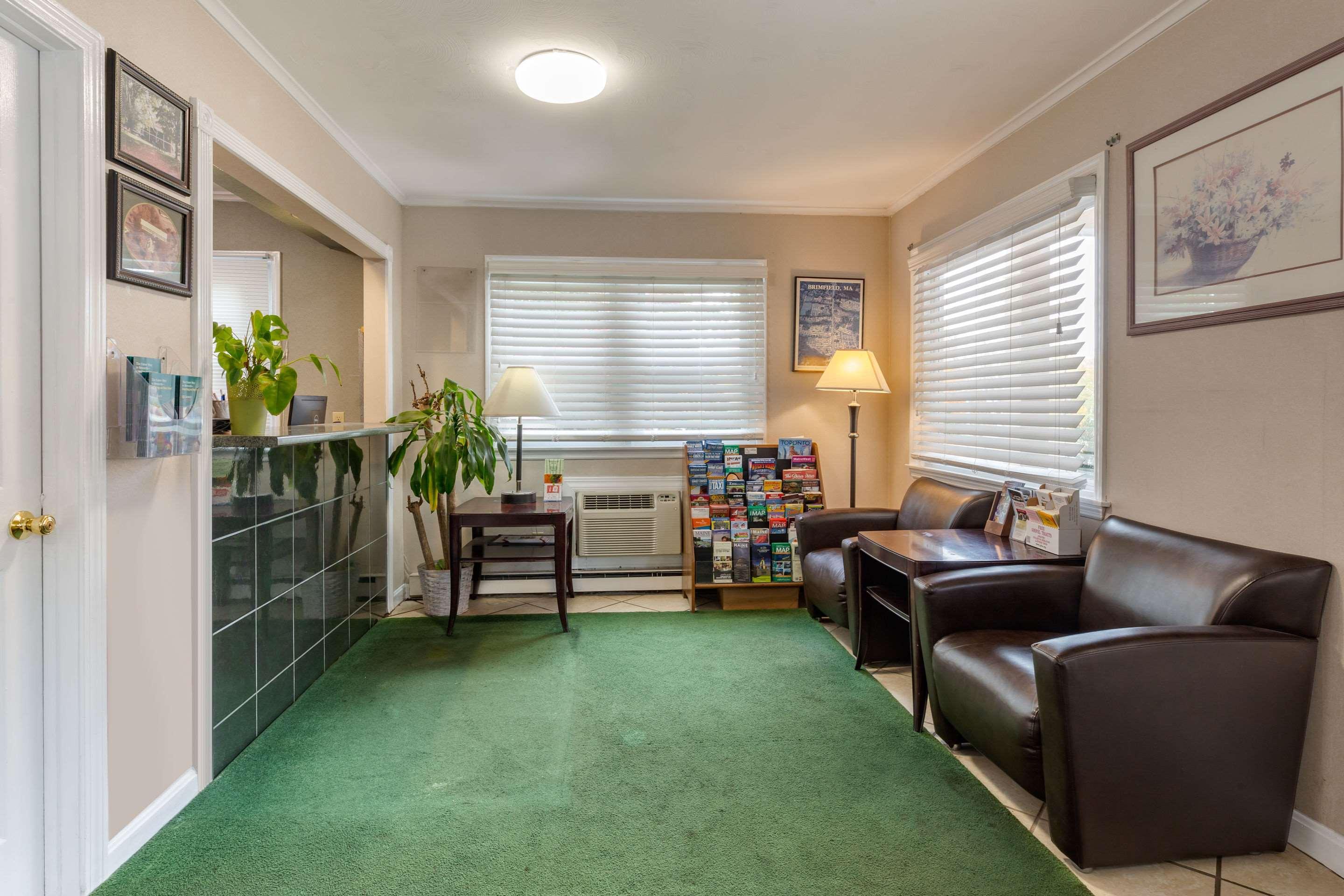 Econo Lodge Sturbridge Route 20 Bagian luar foto
