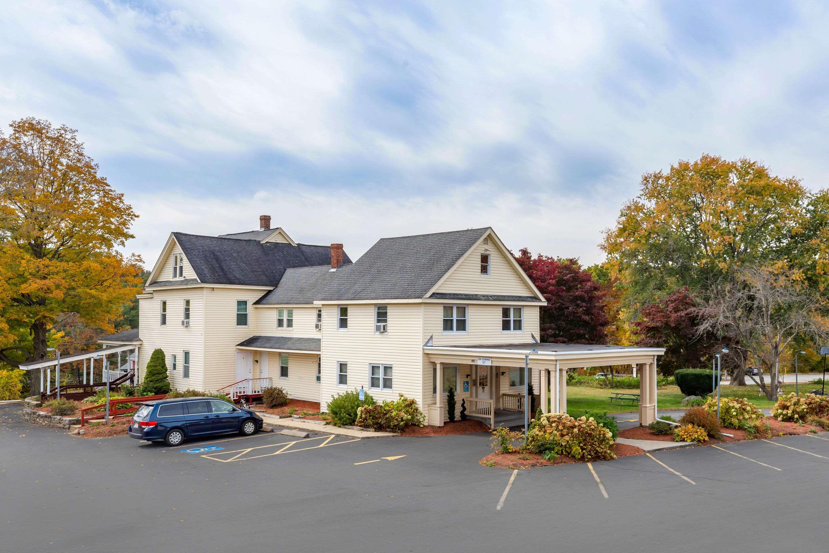 Econo Lodge Sturbridge Route 20 Bagian luar foto