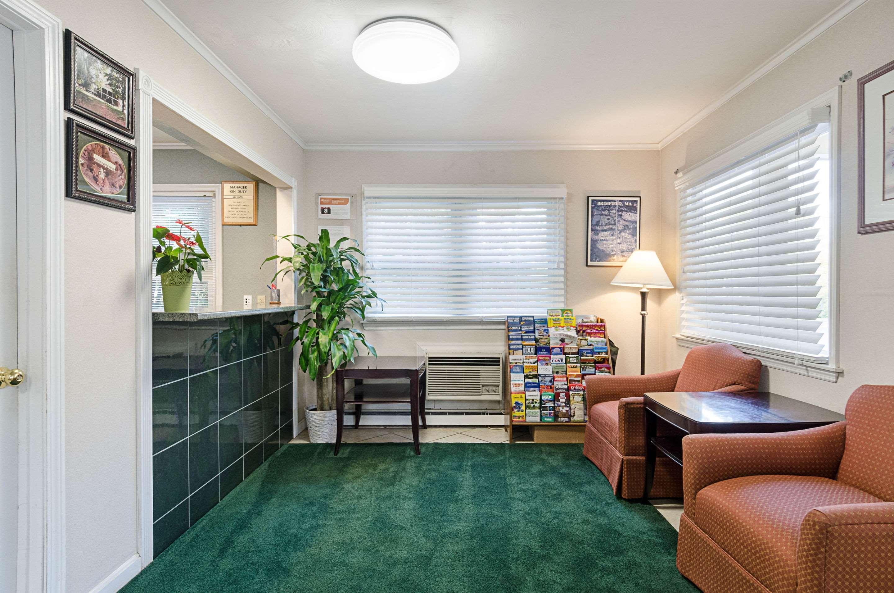Econo Lodge Sturbridge Route 20 Bagian luar foto