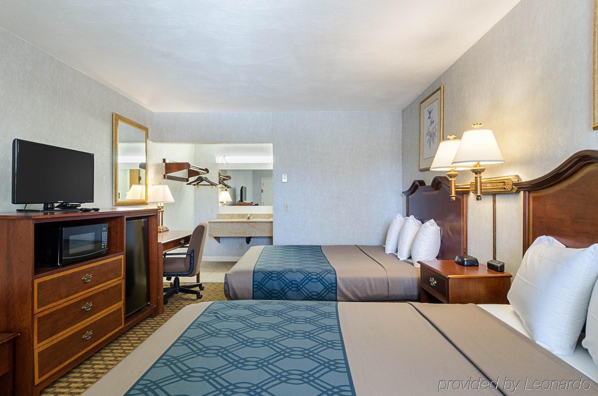 Econo Lodge Sturbridge Route 20 Bagian luar foto