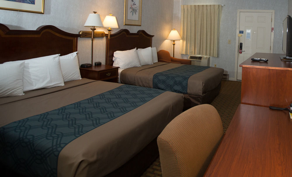 Econo Lodge Sturbridge Route 20 Bagian luar foto